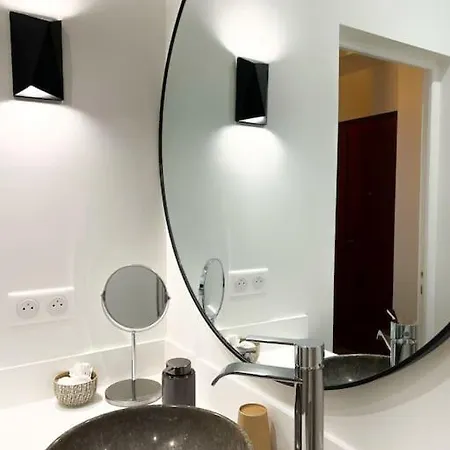 Apartment House Le Porion Cathedral,