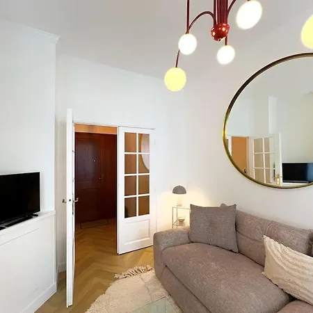 House Le Porion Cathedral, Apartment *